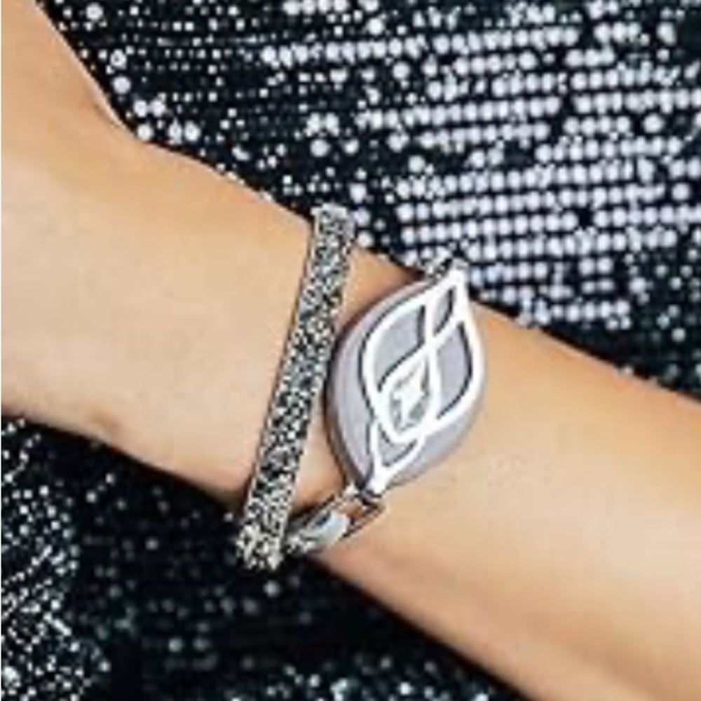 Elegant Bellabeat Black Crystal on Gray Leather Bracelet for Leaf
